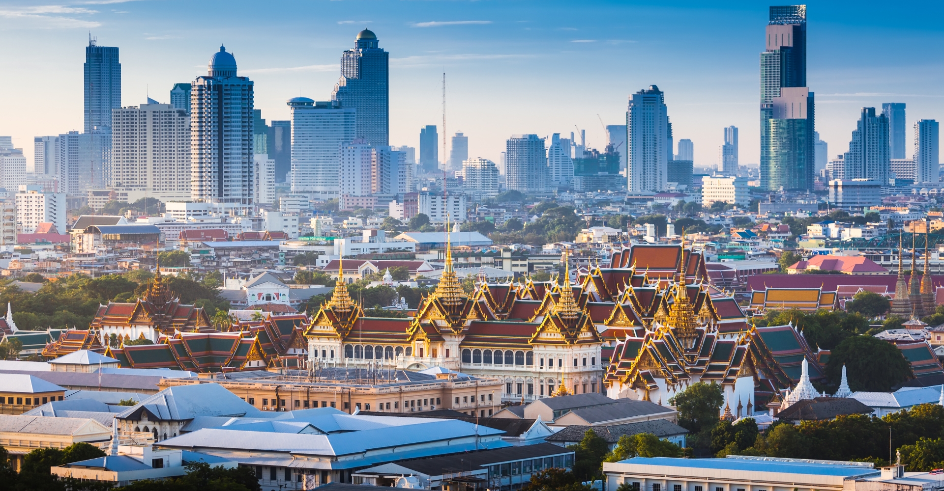 Na Phra Lan Road Bangkok old city Rattanakosin temples royal palaces history